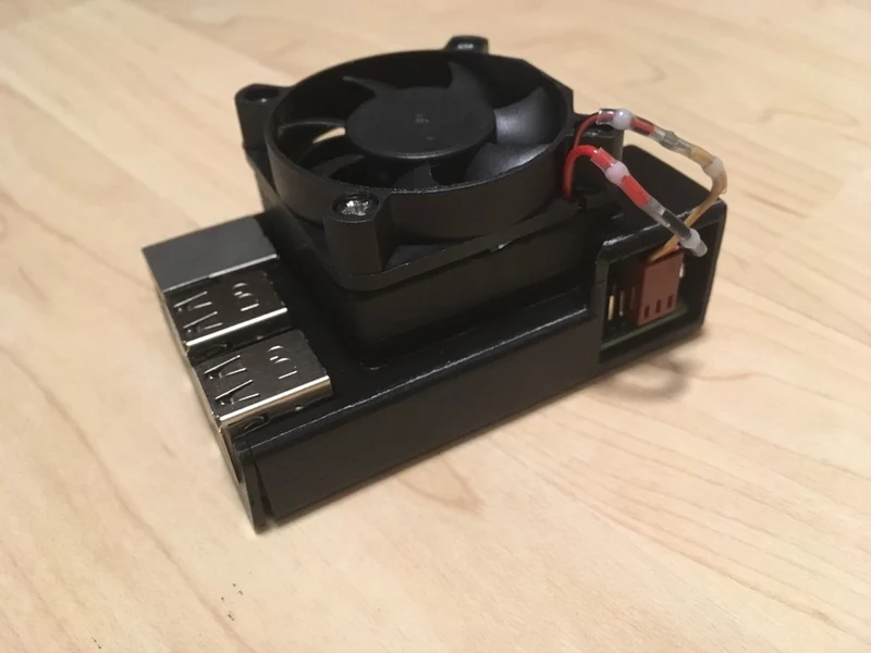 Coffret Raspberry PI 3+ avec ventilateur 40mm