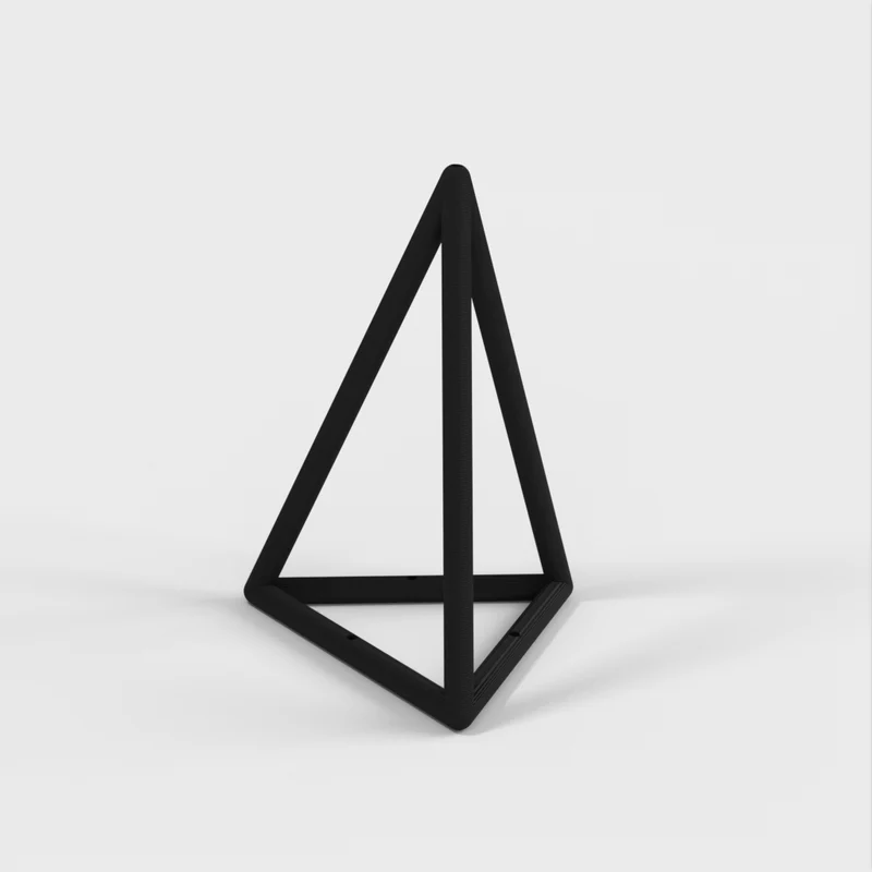 Cadre pyramidal triangulaire régulier