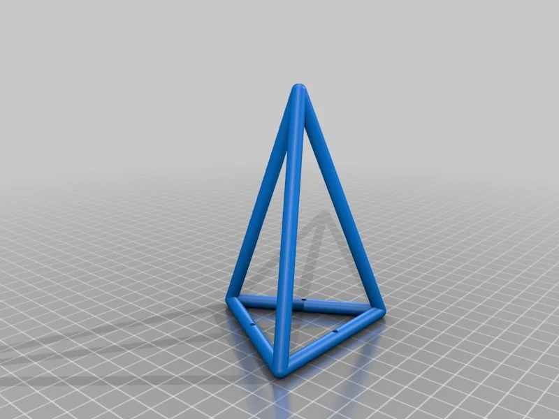 Cadre pyramidal triangulaire régulier