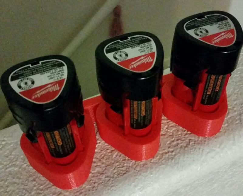 Support de batterie triple Milwaukee M12
