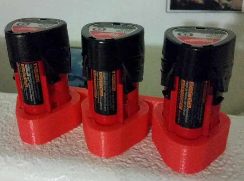 Support de batterie triple Milwaukee M12