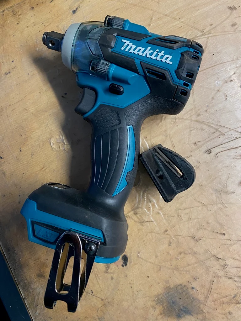 Support mural pour batterie et outils MAKITA 18V