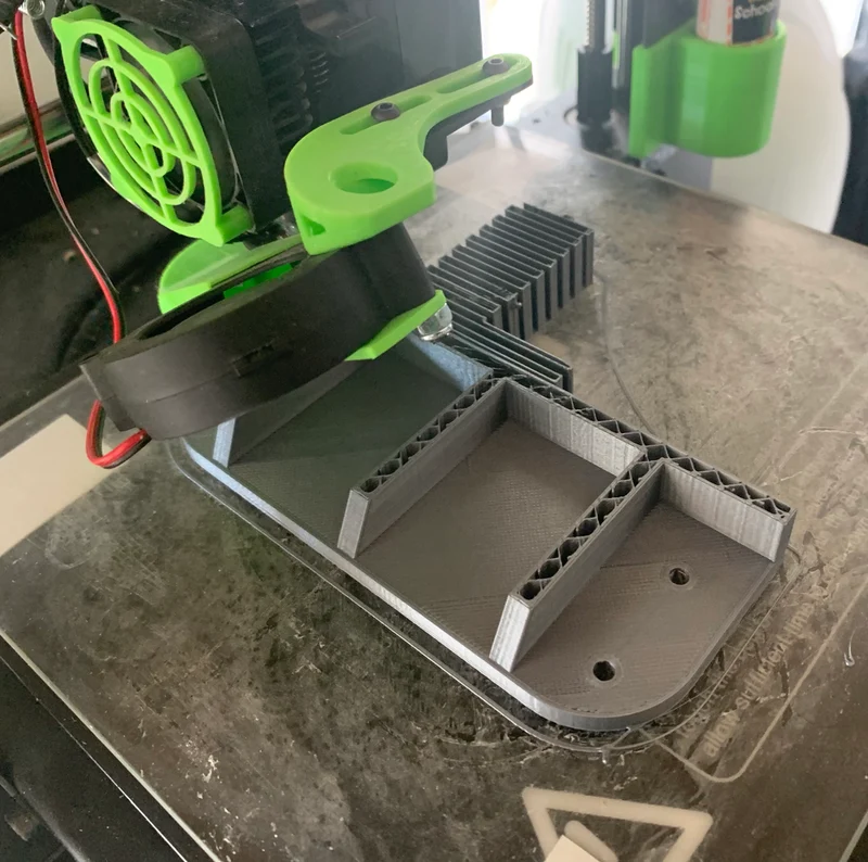 Étagère et support à outils Ryobi One+ muraux