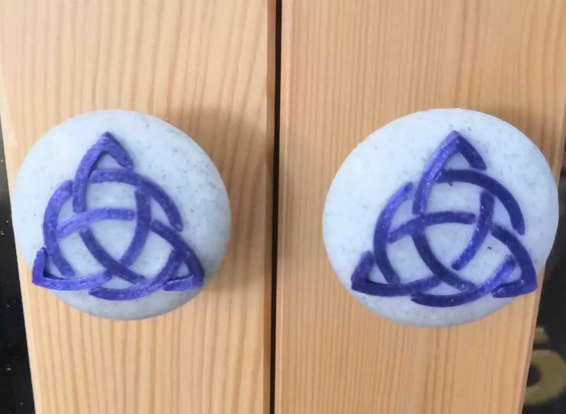 Bouton de tiroir Triquetra multicolore avec écrou M4