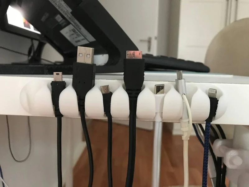 Porte-câbles - petits (USB-C, uUSB-A) et grands (USB-B, uUSB 3.0)