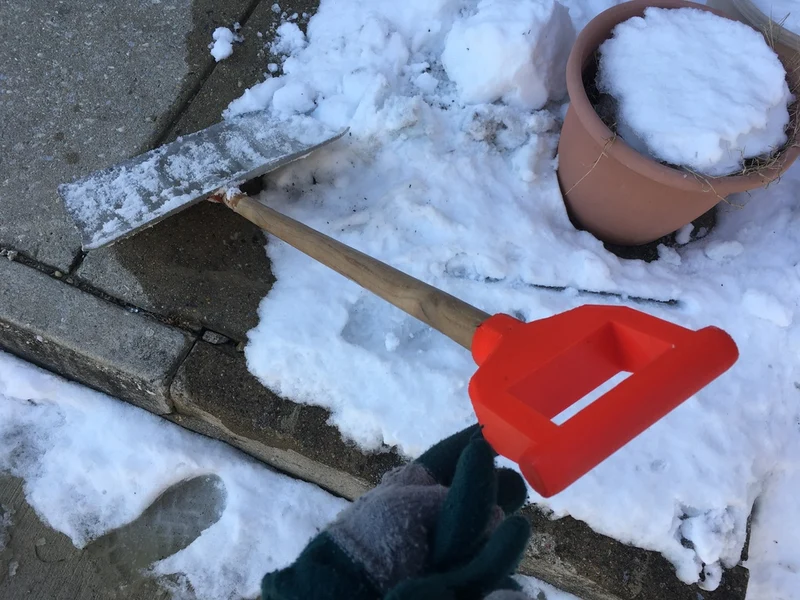 Pelle à neige de remplacement de haute durabilité pour le manche en bois de 29mm remix avec 30% d'économie de plastique et une meilleure fiabilité