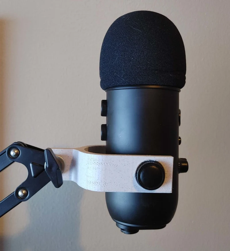 Fixation du microphone Blue Yeti sur le bureau