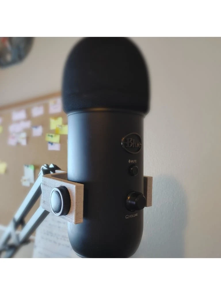 Fixation du microphone Blue Yeti sur le bureau