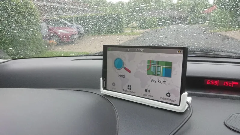 Support voiture Garmin DriveSmart 61 avec support USB et carte SD