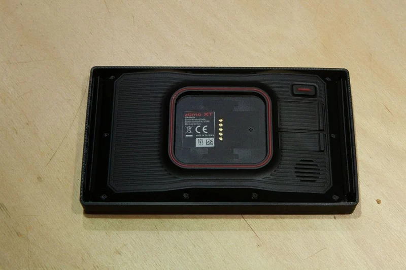Couverture d'écran Garmin Zumo XT