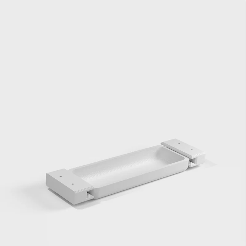 Plateau pour bureau Bekant d'IKEA pour adaptateurs USB-C