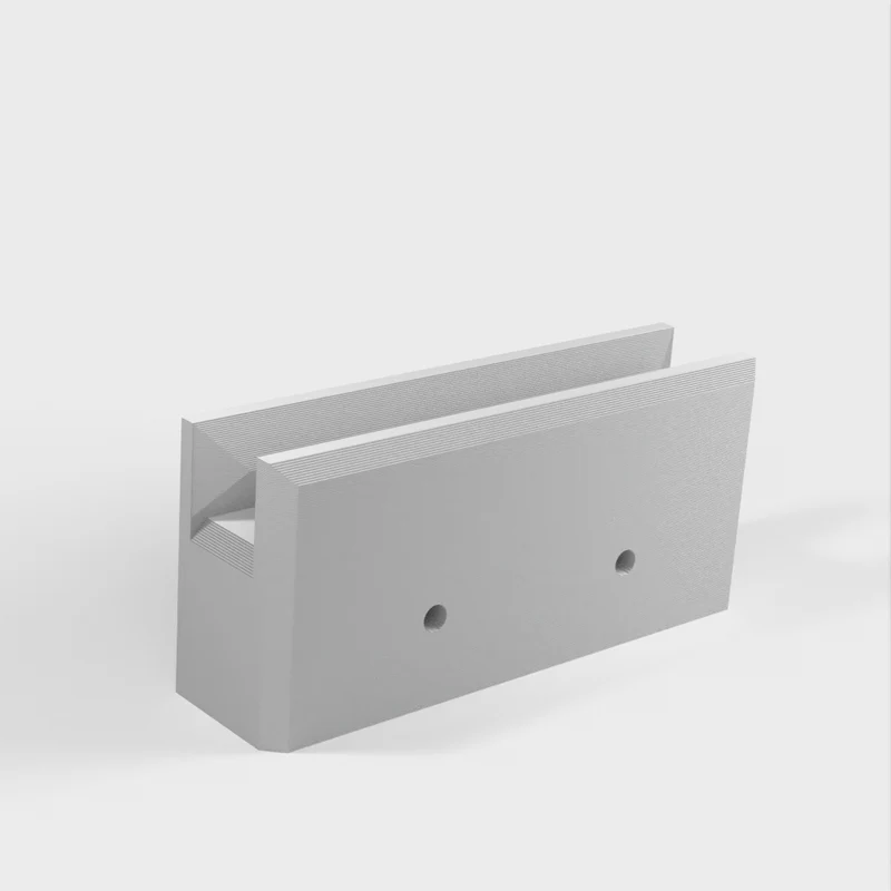 Plateau pour bureau Bekant d'IKEA pour adaptateurs USB-C