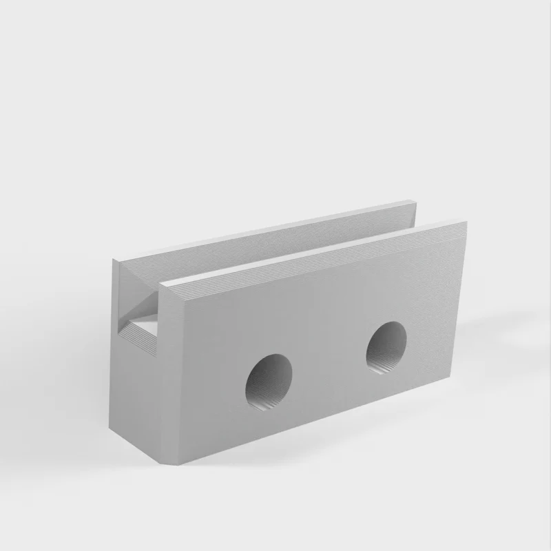 Plateau pour bureau Bekant d'IKEA pour adaptateurs USB-C