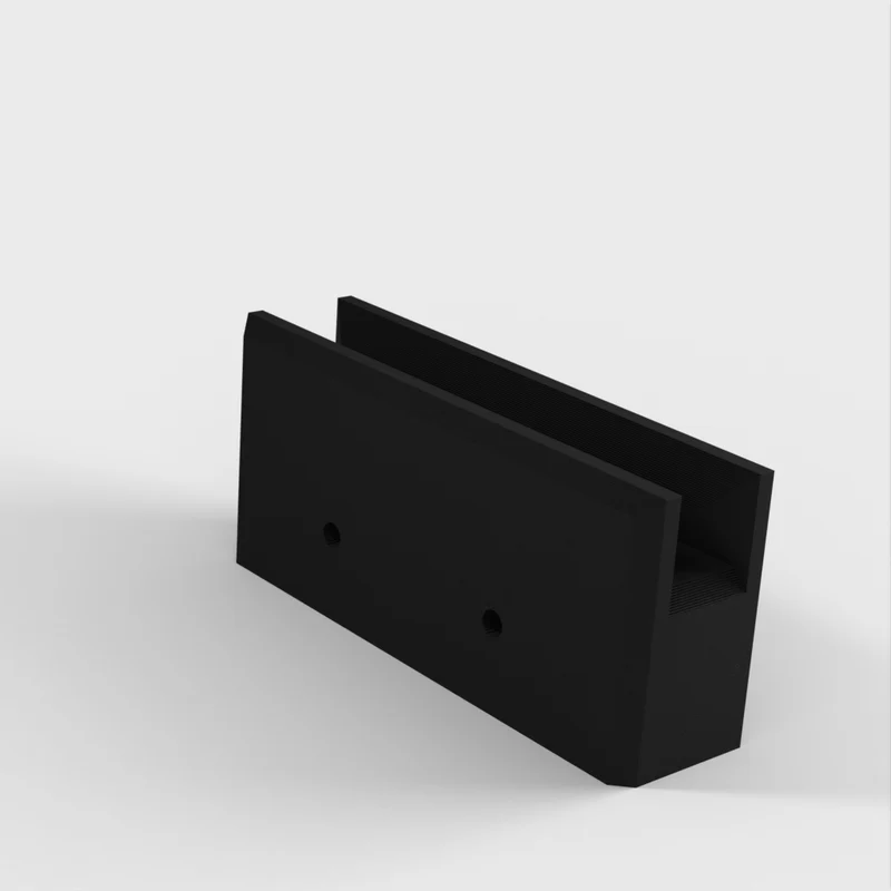 Plateau pour bureau Bekant d'IKEA pour adaptateurs USB-C