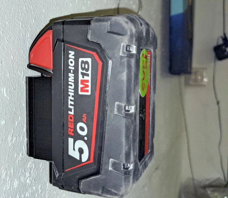Support de batterie pour Milwaukee M18
