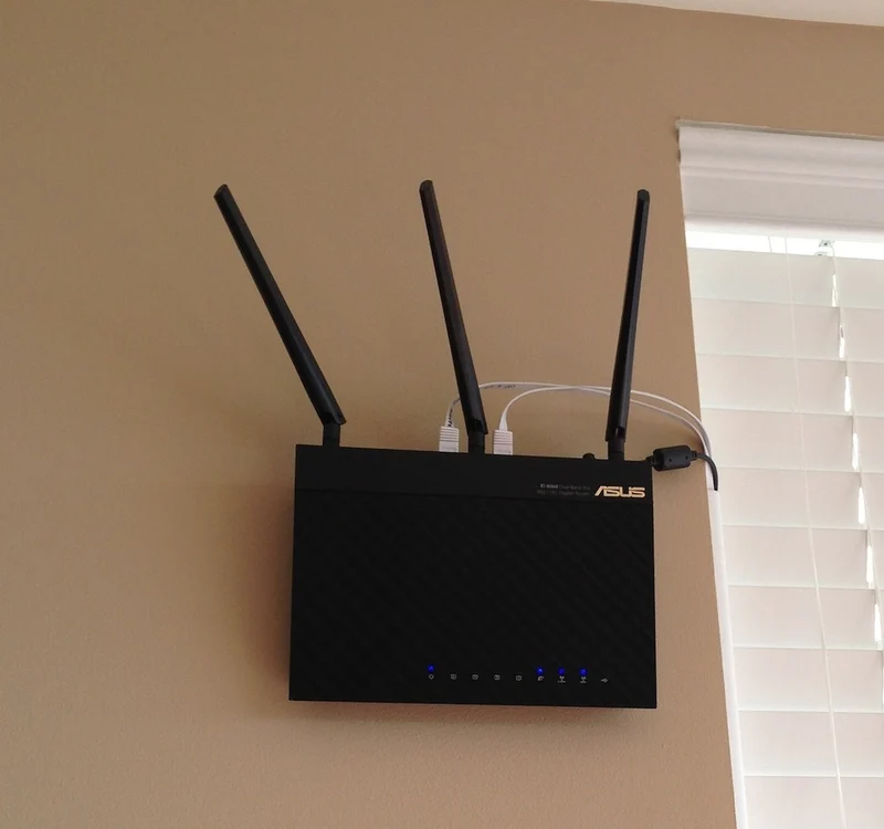 Support mural pour routeur WiFi ASUS RT-AC66U