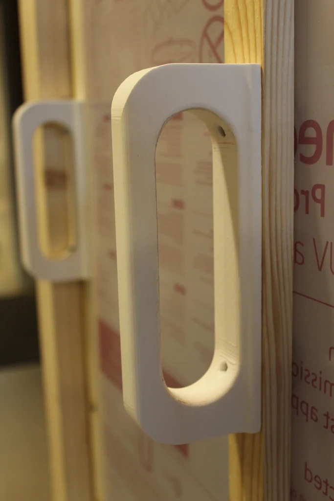 Poignée pour portes coulissantes compatible avec les vis et écrous de 3 mm