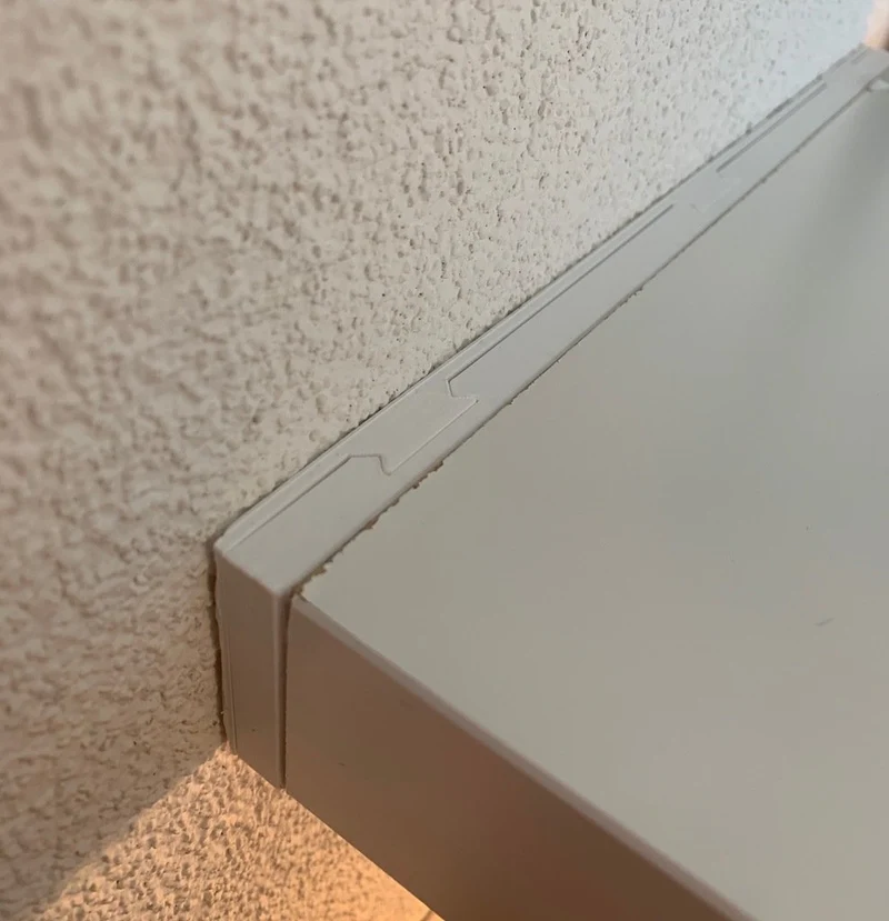 Montage mural amélioré pour l'étagère IKEA Lack