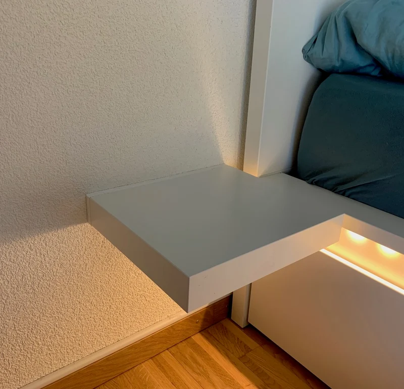 Montage mural amélioré pour l'étagère IKEA Lack