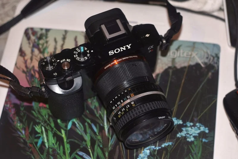 Adaptateur boîtier Sony E-Mount vers objectif Nikon F-Mount