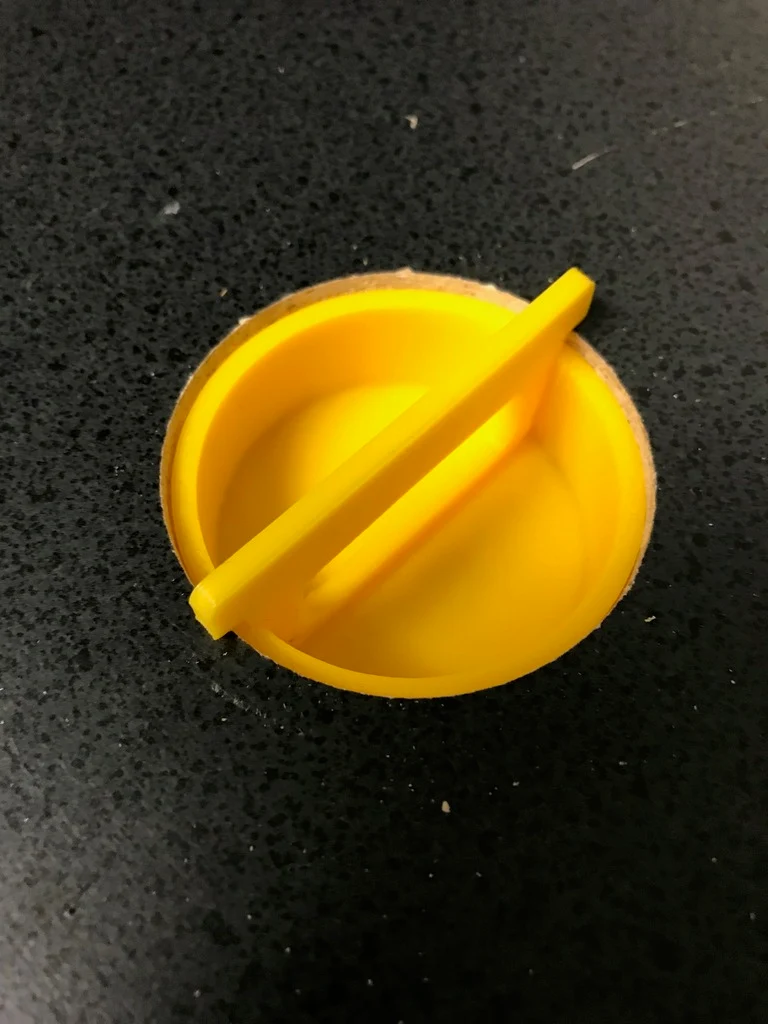 Collecteur d'attaches de câbles pour table de laboratoire