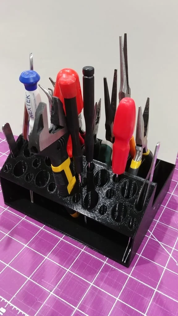 Porte-pince amélioré pour outils et fournitures de bureau