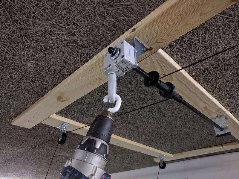 Adaptateur d'outil Thule pour élévateur de coffre de toit