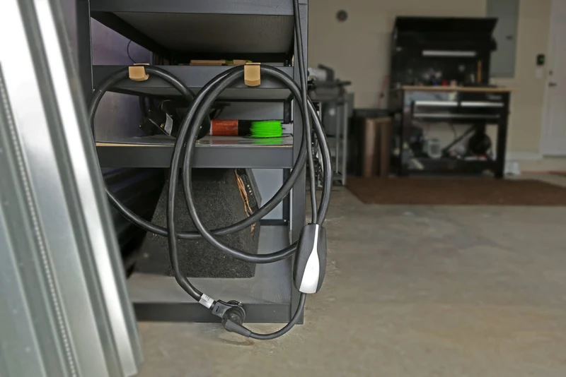 Support et organisateur de câble de chargeur Tesla