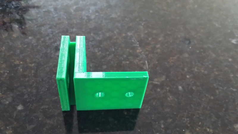 Support de réparation pour couvercles de poubelles