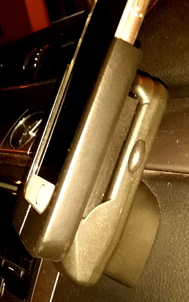 Plaque de base pour préparation de téléphone pour VW Passat