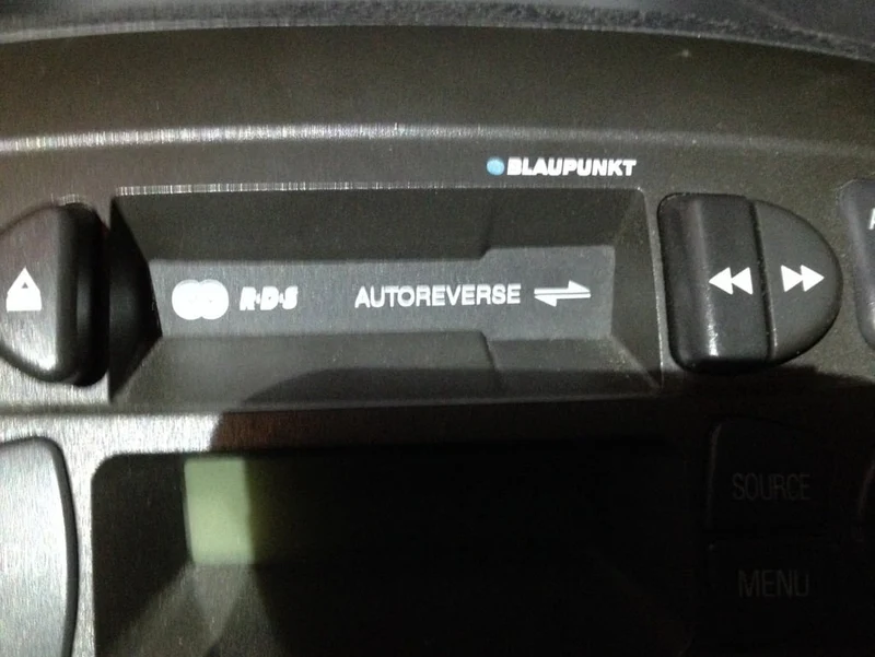 Support de lecteur de cassette iPhone/Smartphone pour voiture