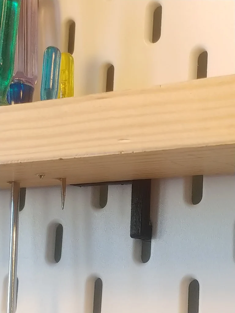 Supports Ikea Skådis pour tout assemblage