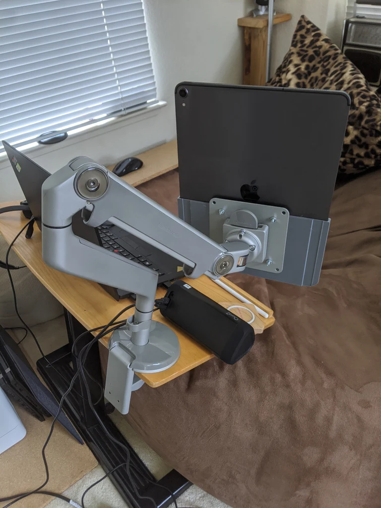 Support VESA iPad Pro 2018 12,9" pour bras de montage