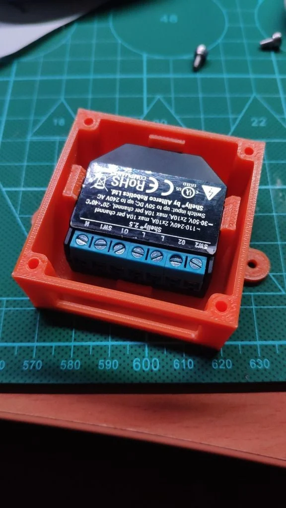 Boîte simple pour Shelly 2.5