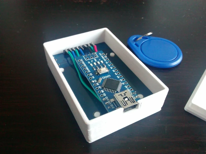 Boîtier RFID pour RC522 et Arduino Nano