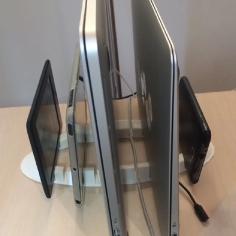 Support pour 5 appareils Apple avec support de câble