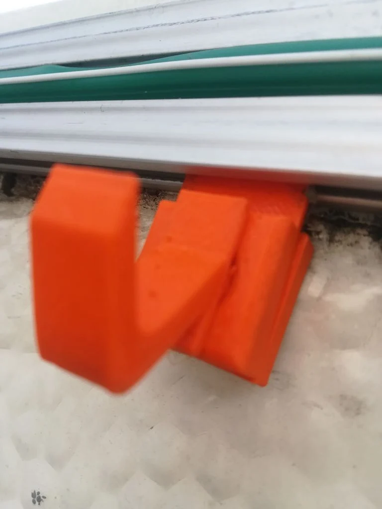 Œillet et crochet pour rail de jonc de 7 mm pour camping-car