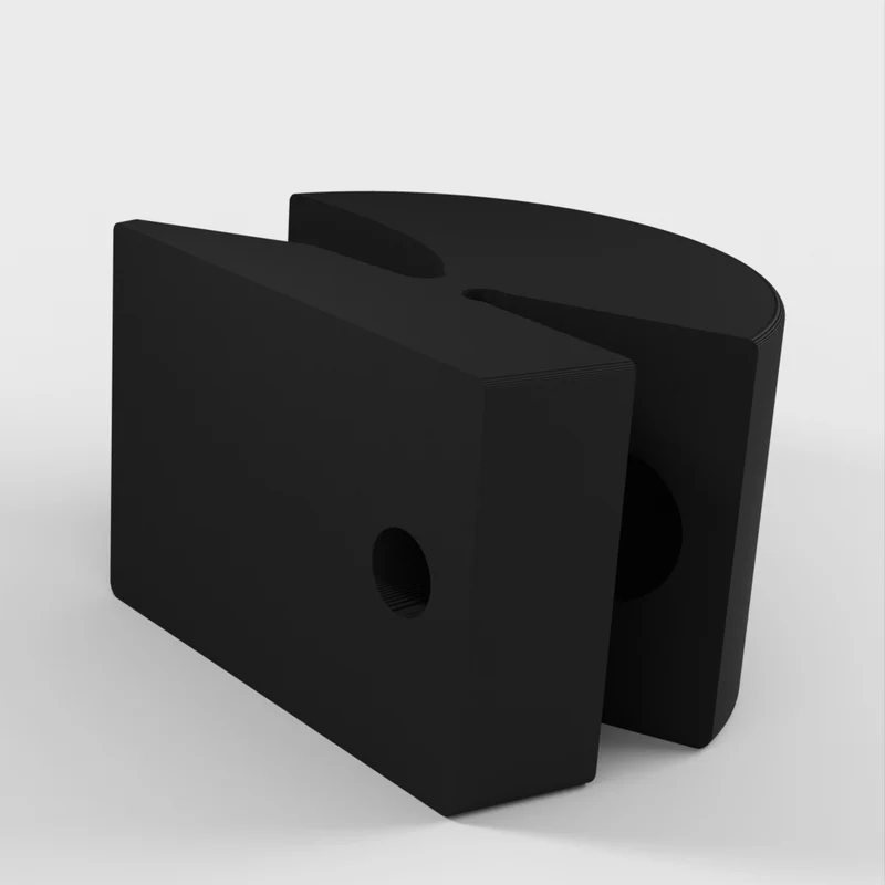 Fixation murale pour snowboard et wakeboard