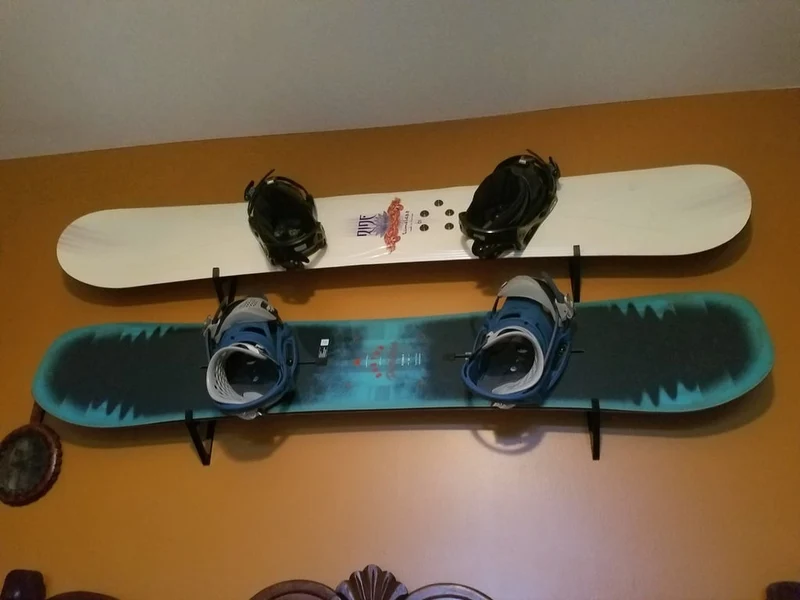 Fixation murale pour Snowboard