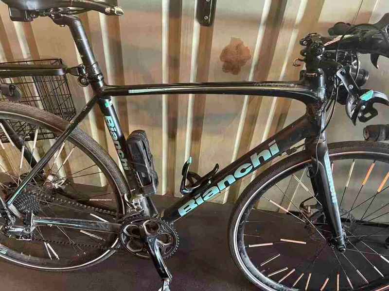 Support de porte-bouteille caché pour vélo
