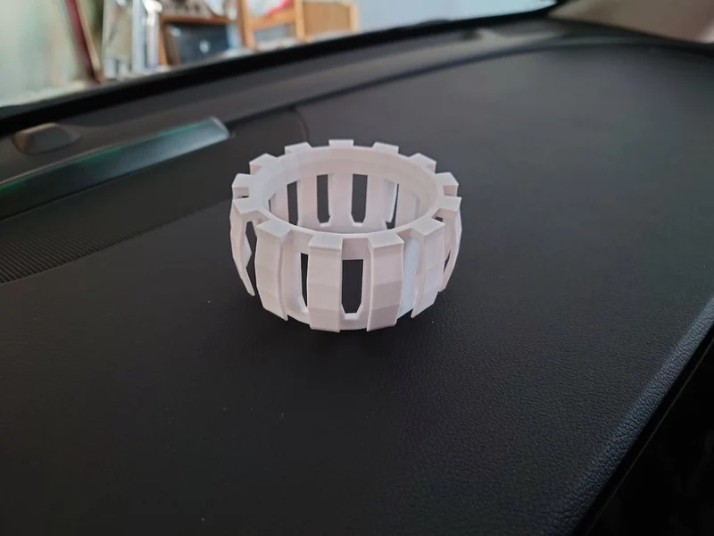 Adaptateur porte-gobelet de voiture pour canettes Coca Cola étroites