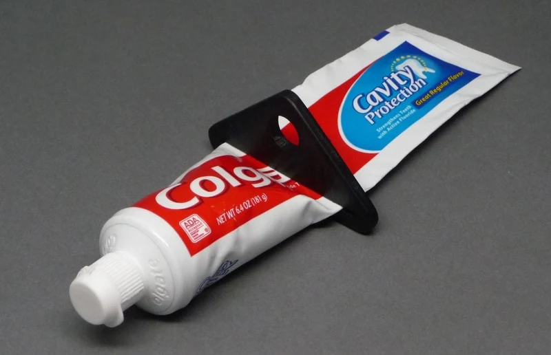 Presse-dentifrice simple