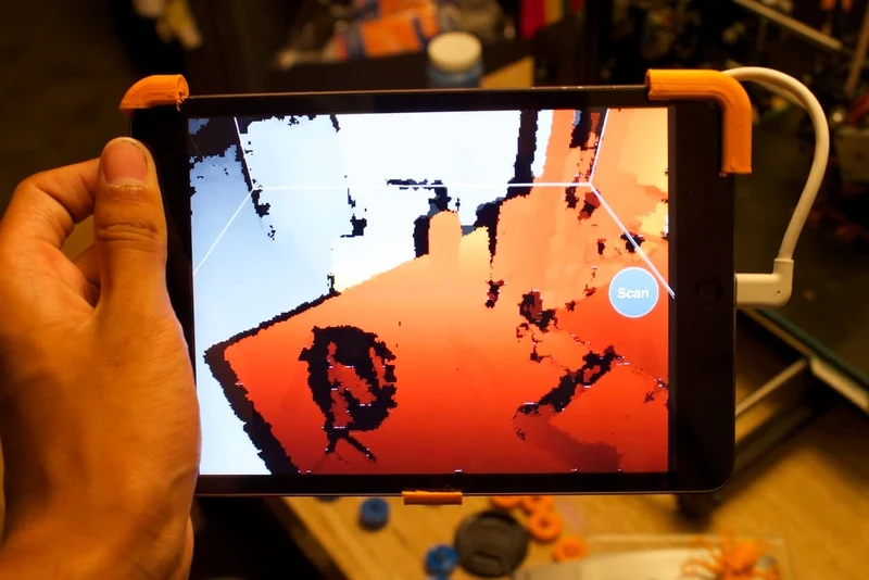 Montage du capteur de structure pour iPad Mini