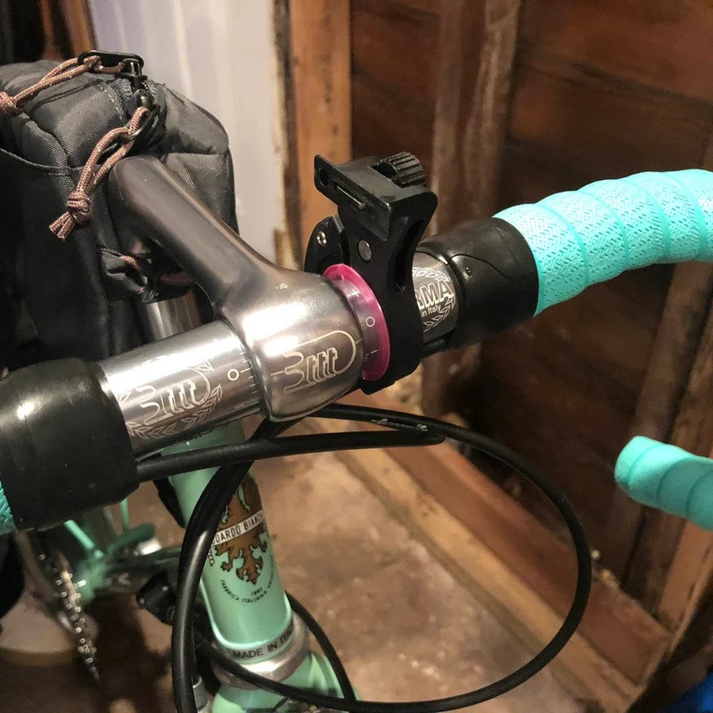 Adaptateur orientable Knog PWR Road 26 mm