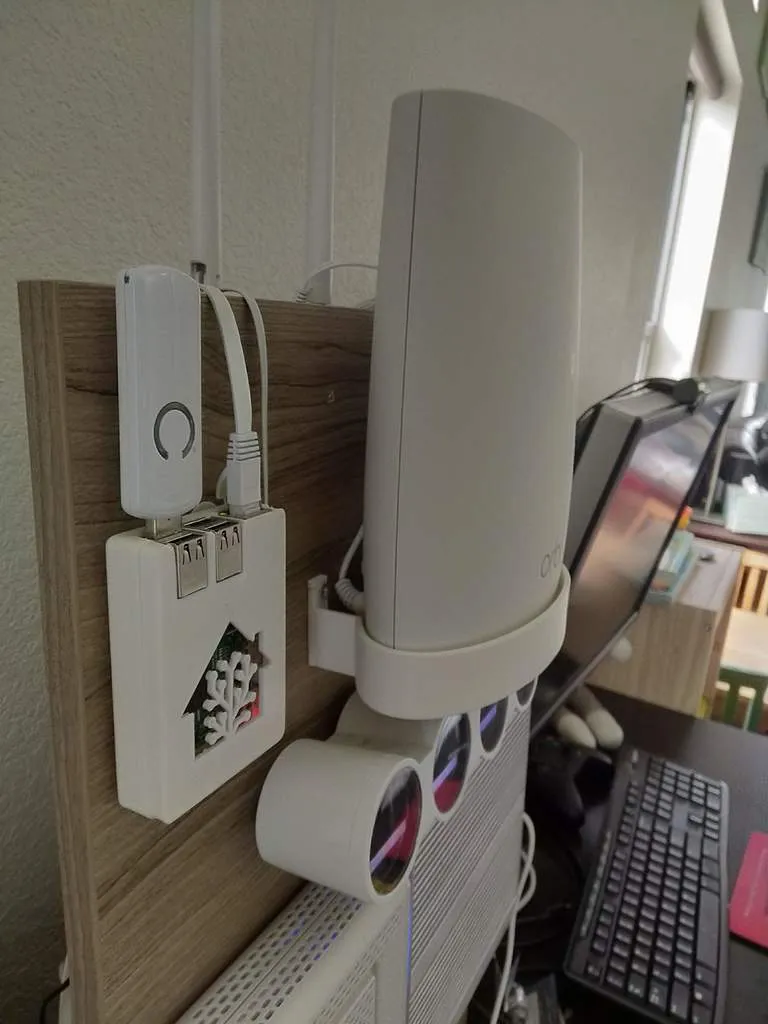 Support mural pour Netgear Orbi RBR50 et RBS50