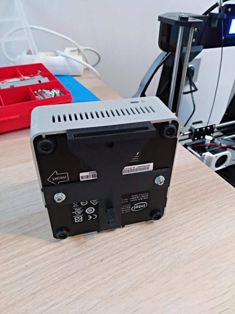 Support mural pour Intel NUC (2 pièces)
